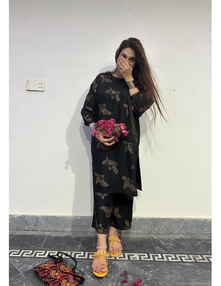 2 Pcs Women's Stitched Linen Suit