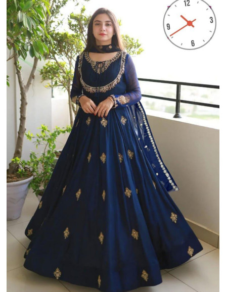 Stylish Maxi Suit for Women:...