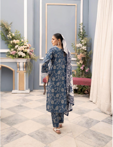 Ladies stylish khadar suit