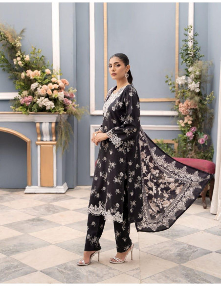 Beautiful ladies khaddar suit