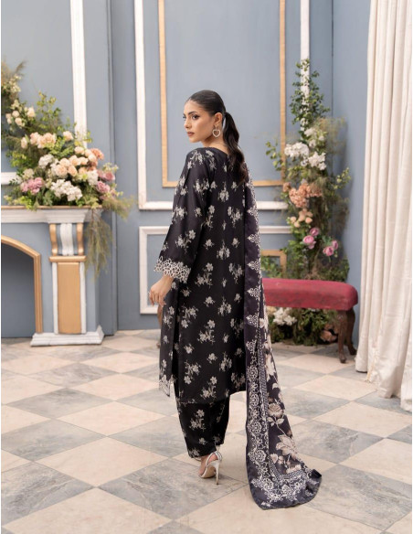 Beautiful ladies khaddar suit