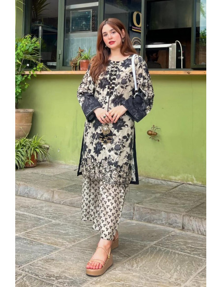 Printed Khaddar Women's Suit - 3 Pcs Ensemble in Black & Beige