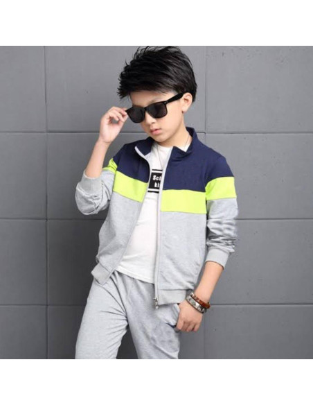 Stylish Boy's Fleece Tracksuit - 2 Pcs Set in Grey with Printed Design