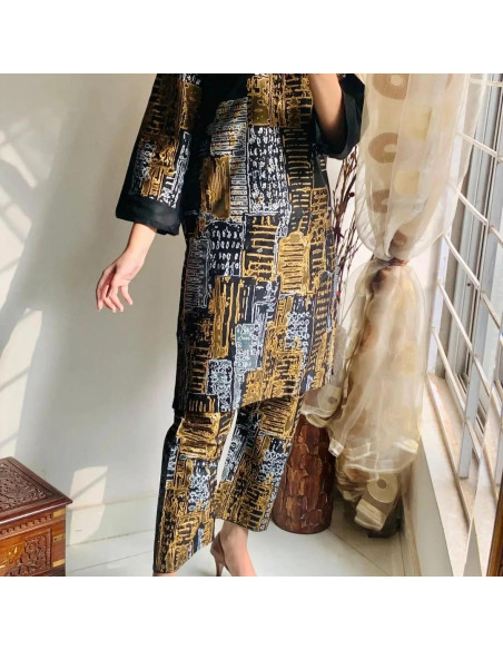 Elegant black printed shirt and trouser