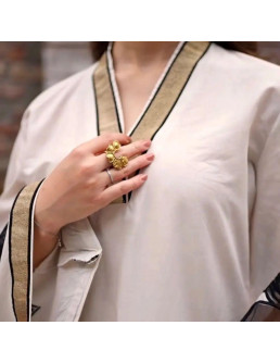 Embroidered lilen shirt and... 2