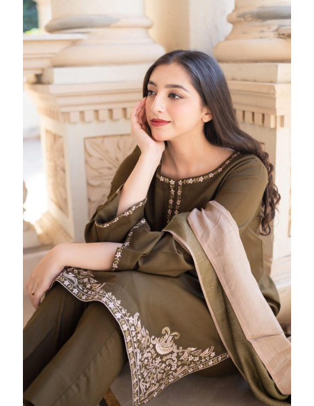 3 Pcs Women's Unstitched Embroidered Suit