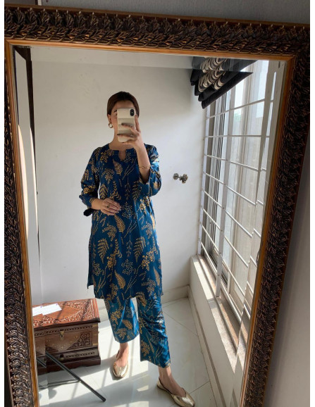 Stylish Women's Stitched Block...