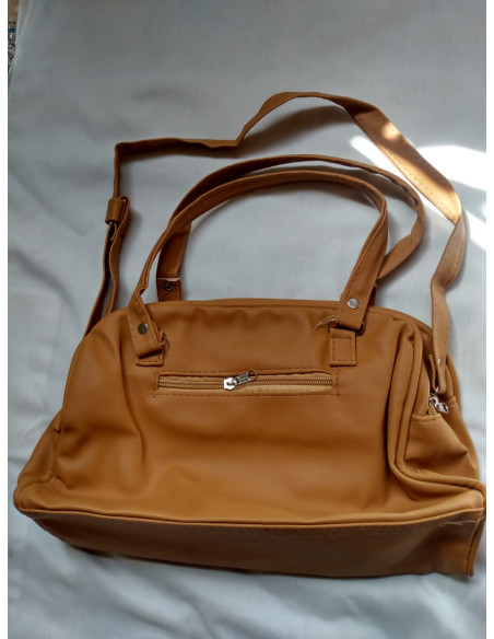 Stylish Brown Ladies Purse – Har Look ke Saath Perfect!