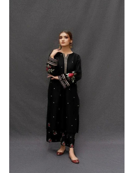 2Pce Khaddar Embroidered Unstitched suit